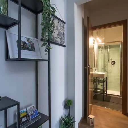 Alice's Guest Parking & Caffe Apartment Pisa